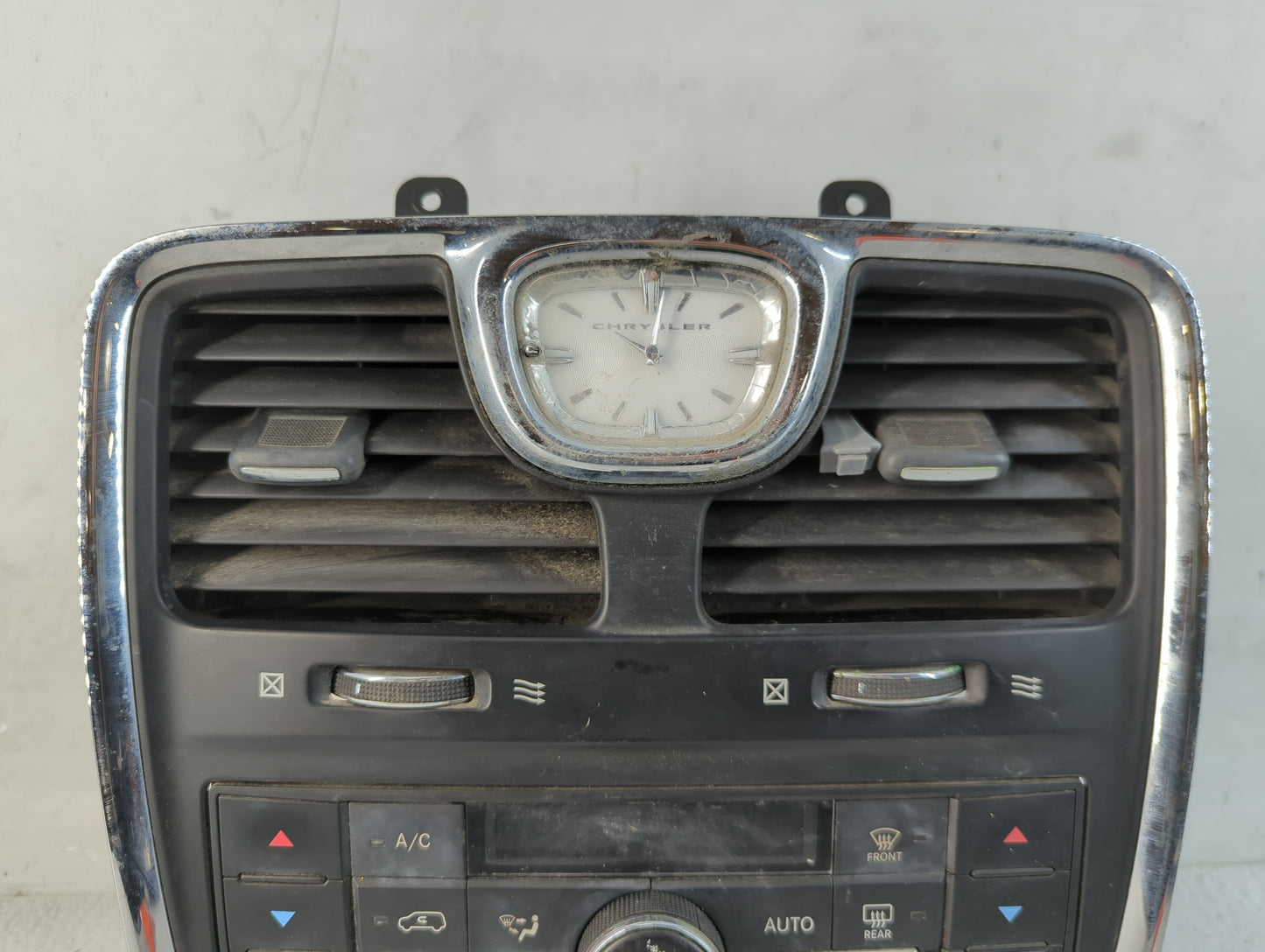 2011 Chrysler Town & Country Climate Control Module Temperature AC/Heater Replacement P/N:P55111236AE Fits OEM Used Auto Par