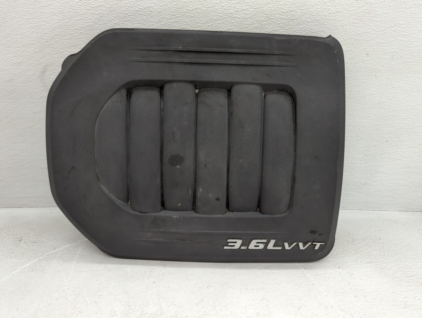 2011 Chrysler Town & Country Engine Cover - Oemusedautoparts1.com