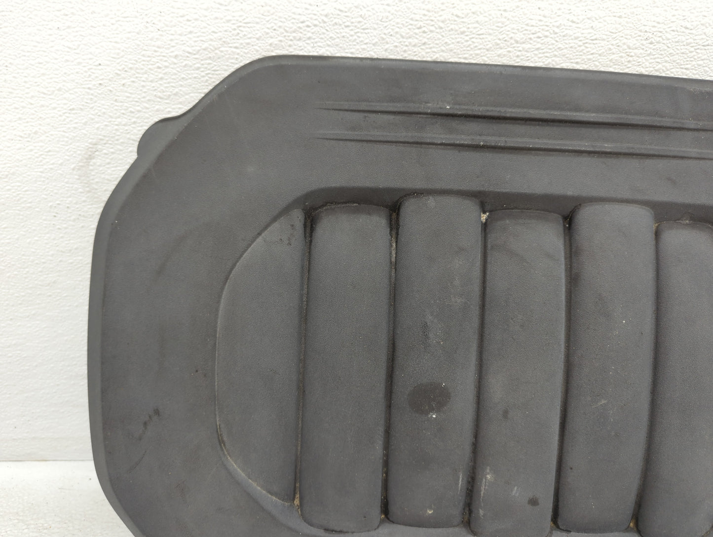 2011 Chrysler Town & Country Engine Cover - Oemusedautoparts1.com