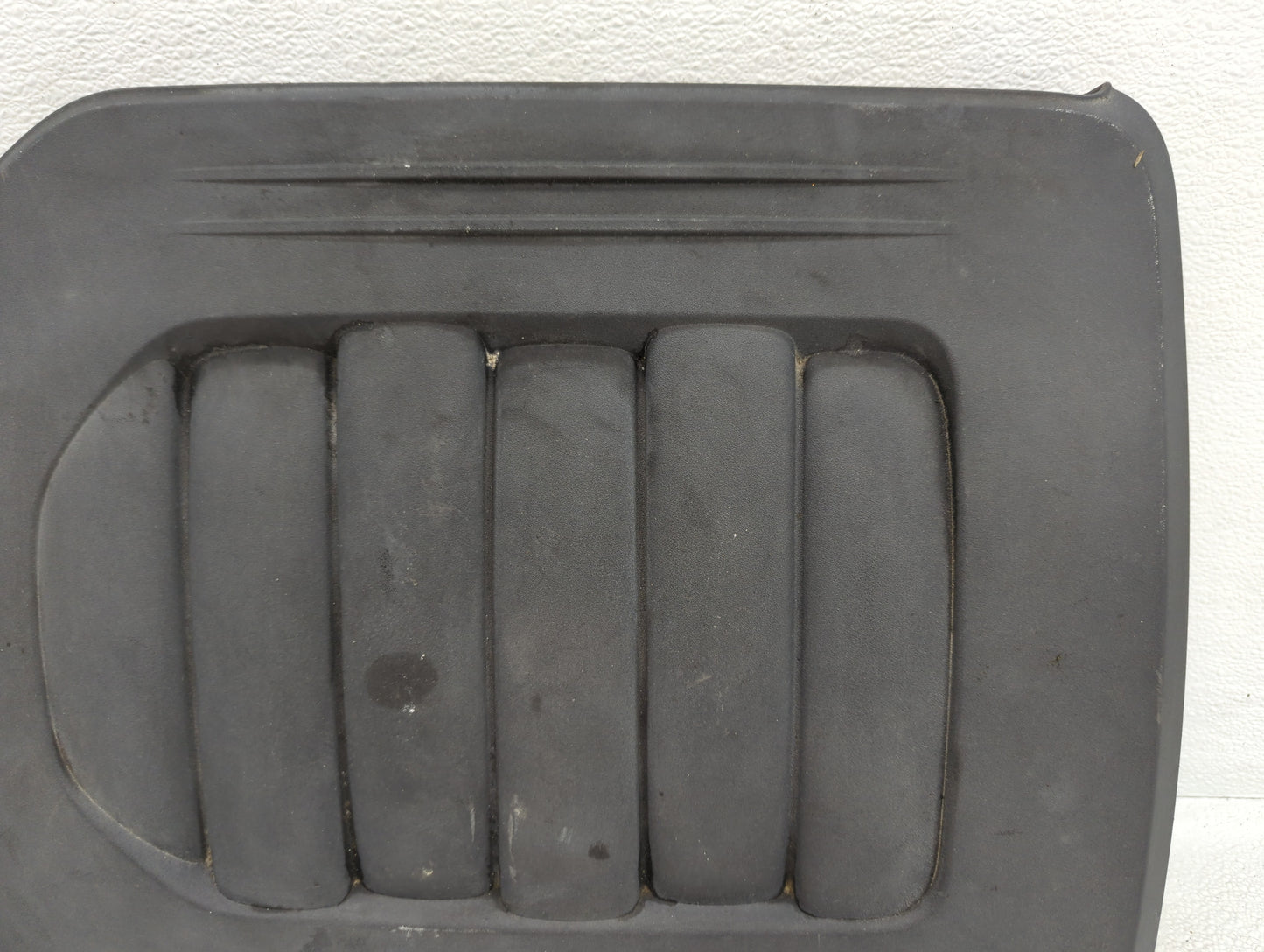 2011 Chrysler Town & Country Engine Cover - Oemusedautoparts1.com