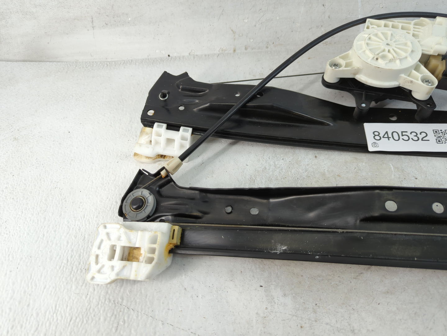 2008-2016 Chrysler Town & Country Window Regulator Passenger Front - Oemusedautoparts1.com