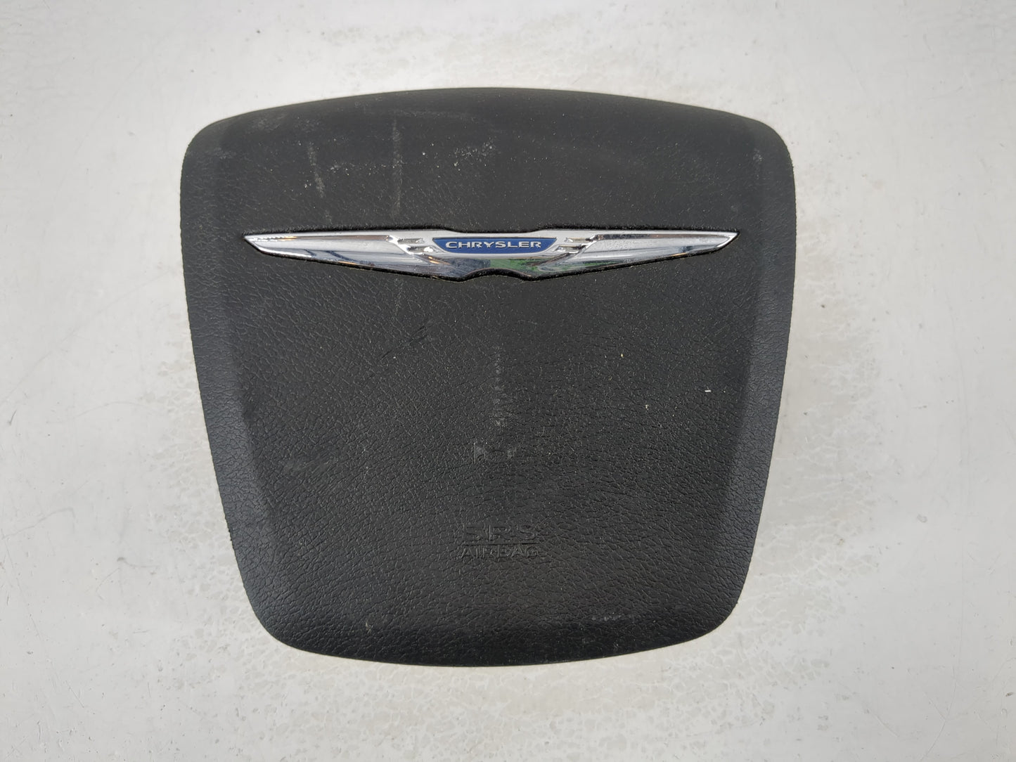 2014-2016 Chrysler Town & Country Air Bag Driver Left Steering Wheel Mounted P/N:(C)6861120 (P)1QK22DX9AF Fits OEM Used Auto