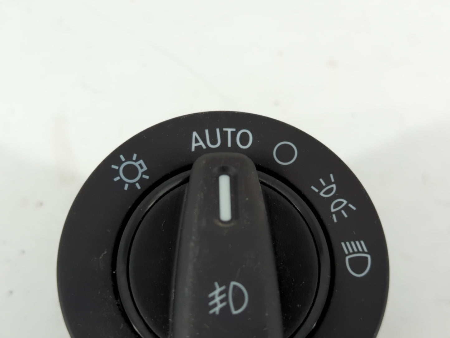 2011 Chrysler Town & Country Headlight Head Light Switch Lamp Control - Oemusedautoparts1.com