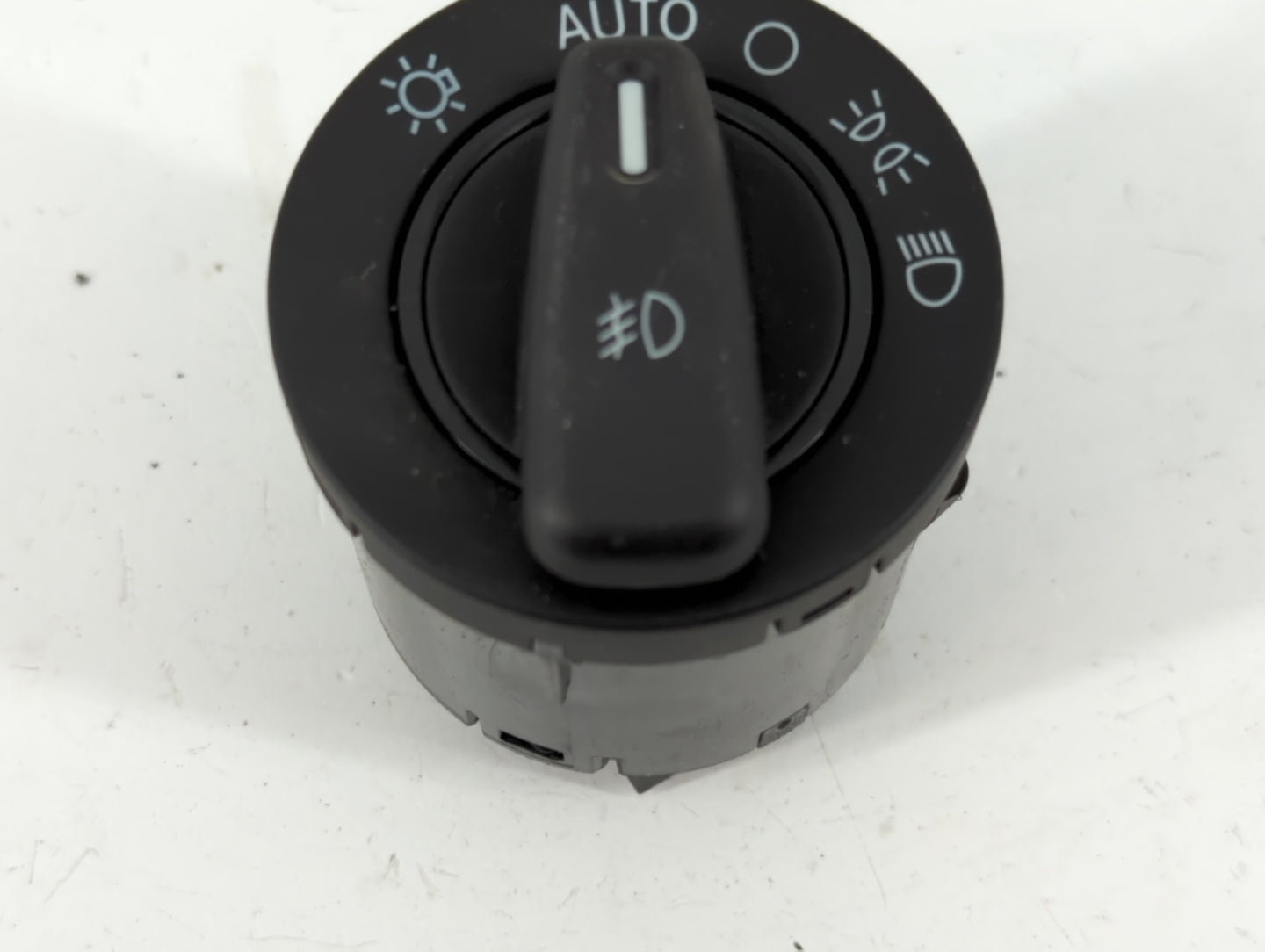 2011 Chrysler Town & Country Headlight Head Light Switch Lamp Control - Oemusedautoparts1.com