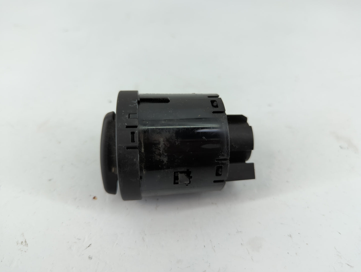 2011 Chrysler Town & Country Headlight Head Light Switch Lamp Control - Oemusedautoparts1.com