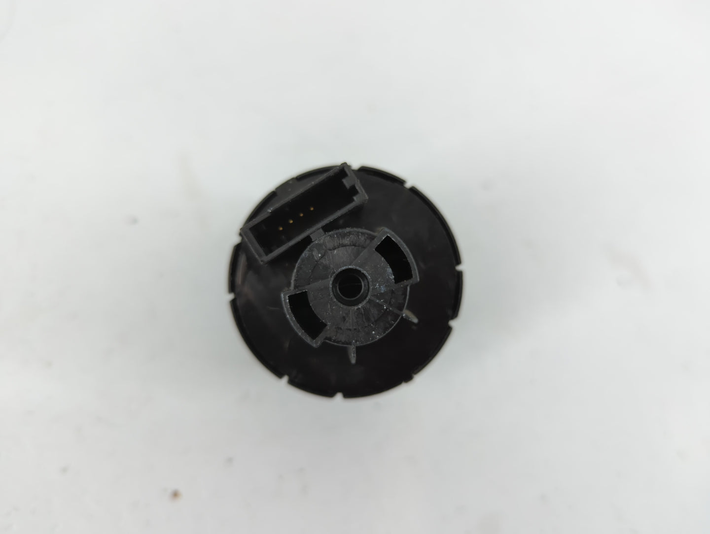 2011 Chrysler Town & Country Headlight Head Light Switch Lamp Control - Oemusedautoparts1.com