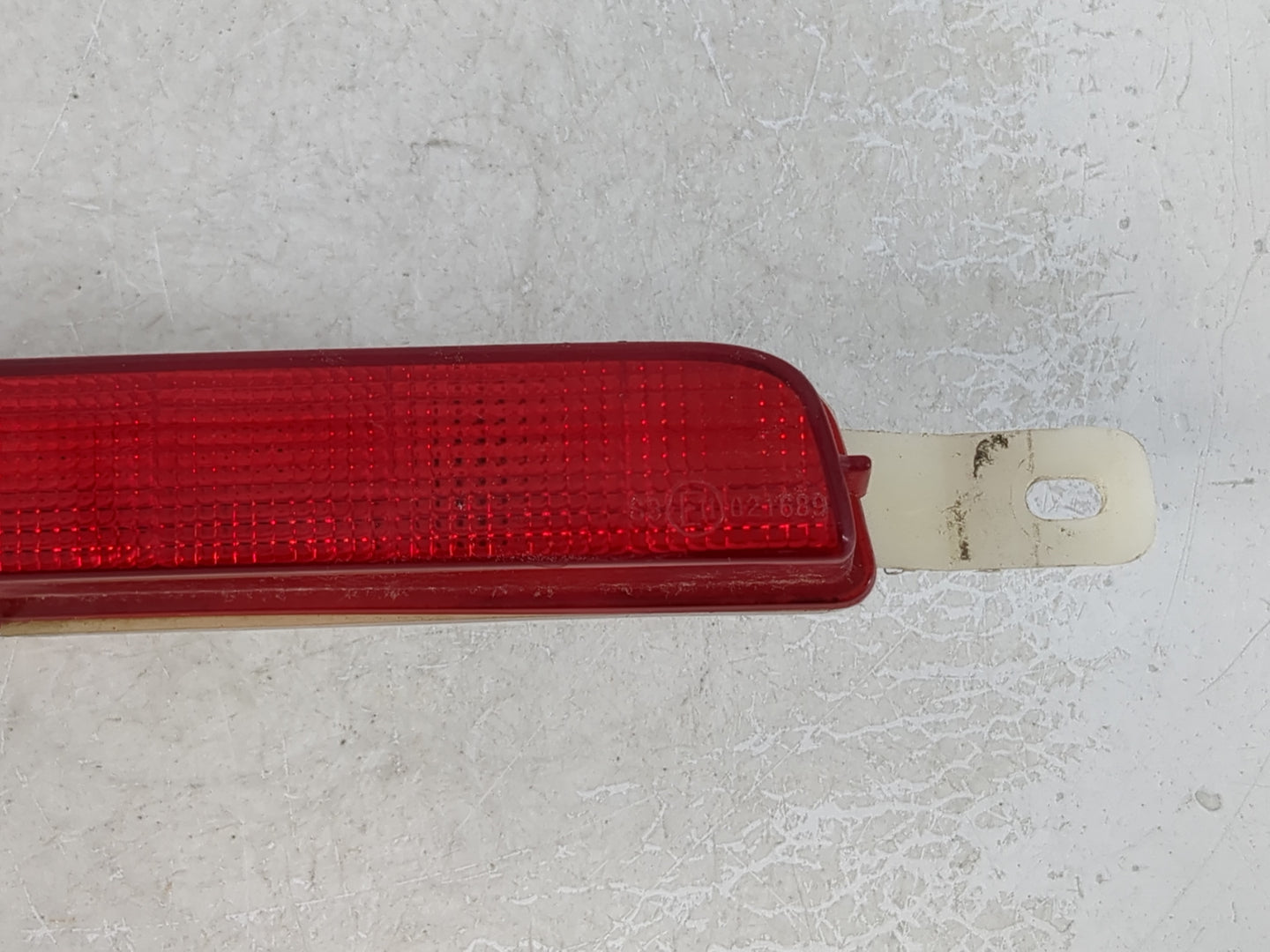 2011 Chrysler Town & Country Third Brake Light Tail Light Fits OEM Used Auto Parts - Oemusedautoparts1.com