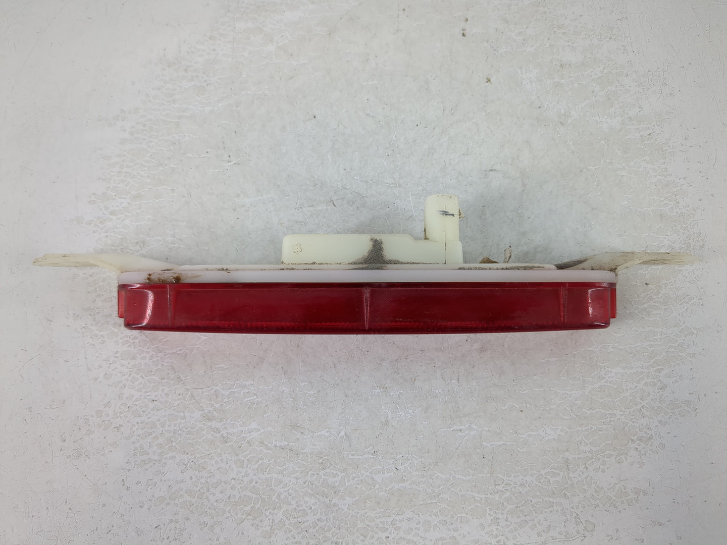 2011 Chrysler Town & Country Third Brake Light Tail Light Fits OEM Used Auto Parts - Oemusedautoparts1.com