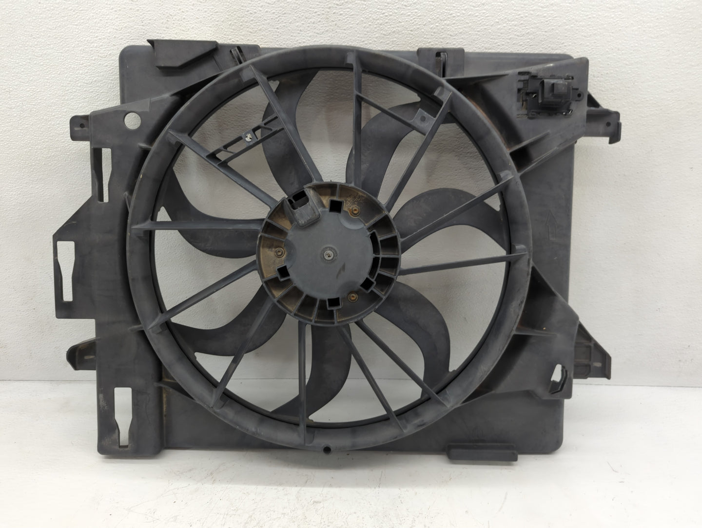 2008-2016 Chrysler Town & Country Electric Cooling Motor - Oem - Oemusedautoparts1.com