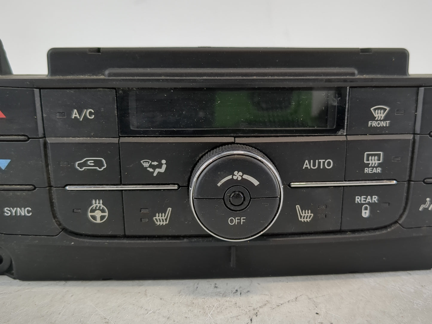 2011-2016 Chrysler Town & Country Climate Control Module Temperature AC/Heater Replacement Fits OEM Used Auto Parts - Oemuse