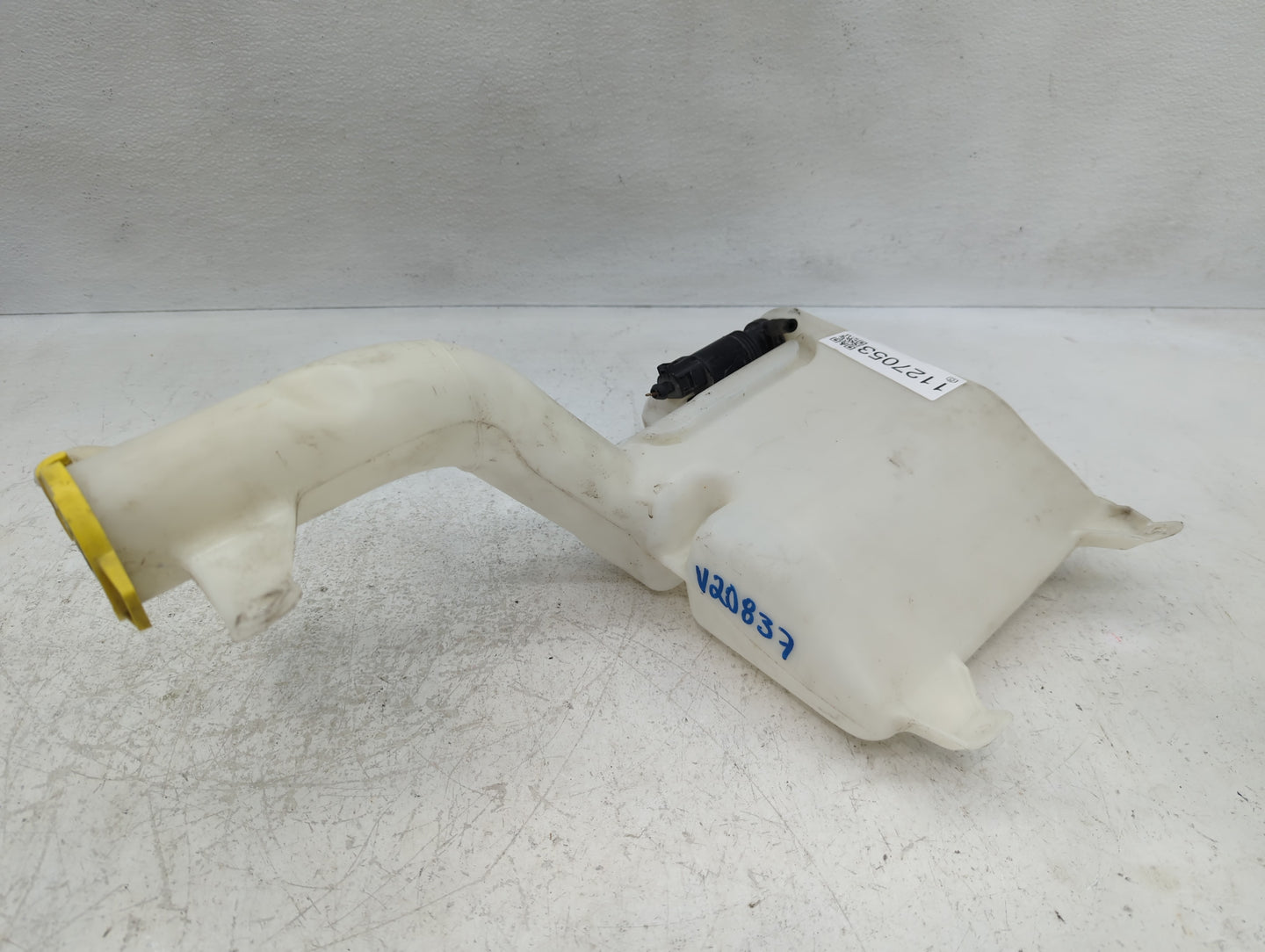 2011-2014 Dodge Avenger Windshield Washer Fluid Reservoir Bottle Oem - Oemusedautoparts1.com