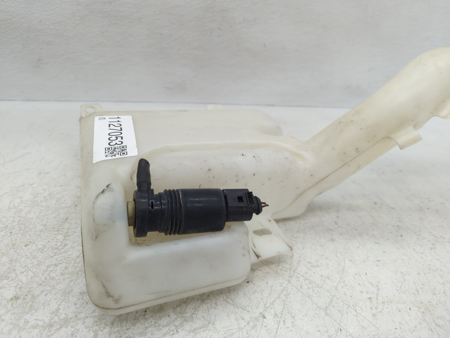 2011-2014 Dodge Avenger Windshield Washer Fluid Reservoir Bottle Oem - Oemusedautoparts1.com