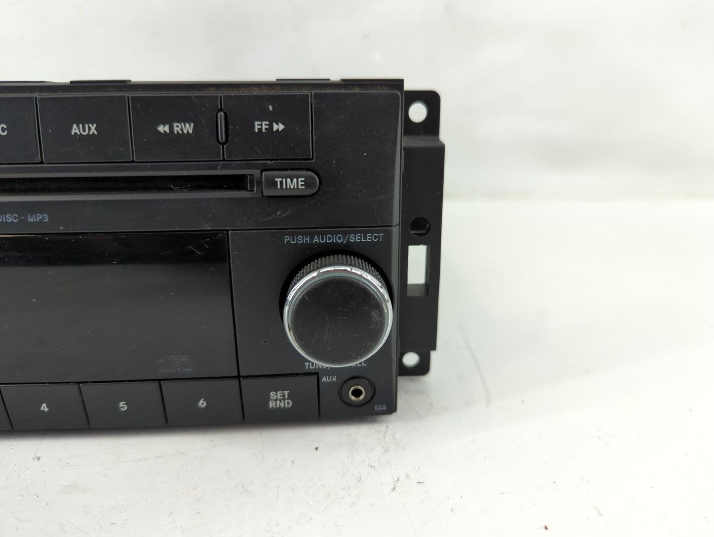 2011-2012 Dodge Avenger Radio AM FM Cd Player Receiver Replacement P/N:P05091222AD Fits Fits 2011 2012 OEM Used Auto Parts -