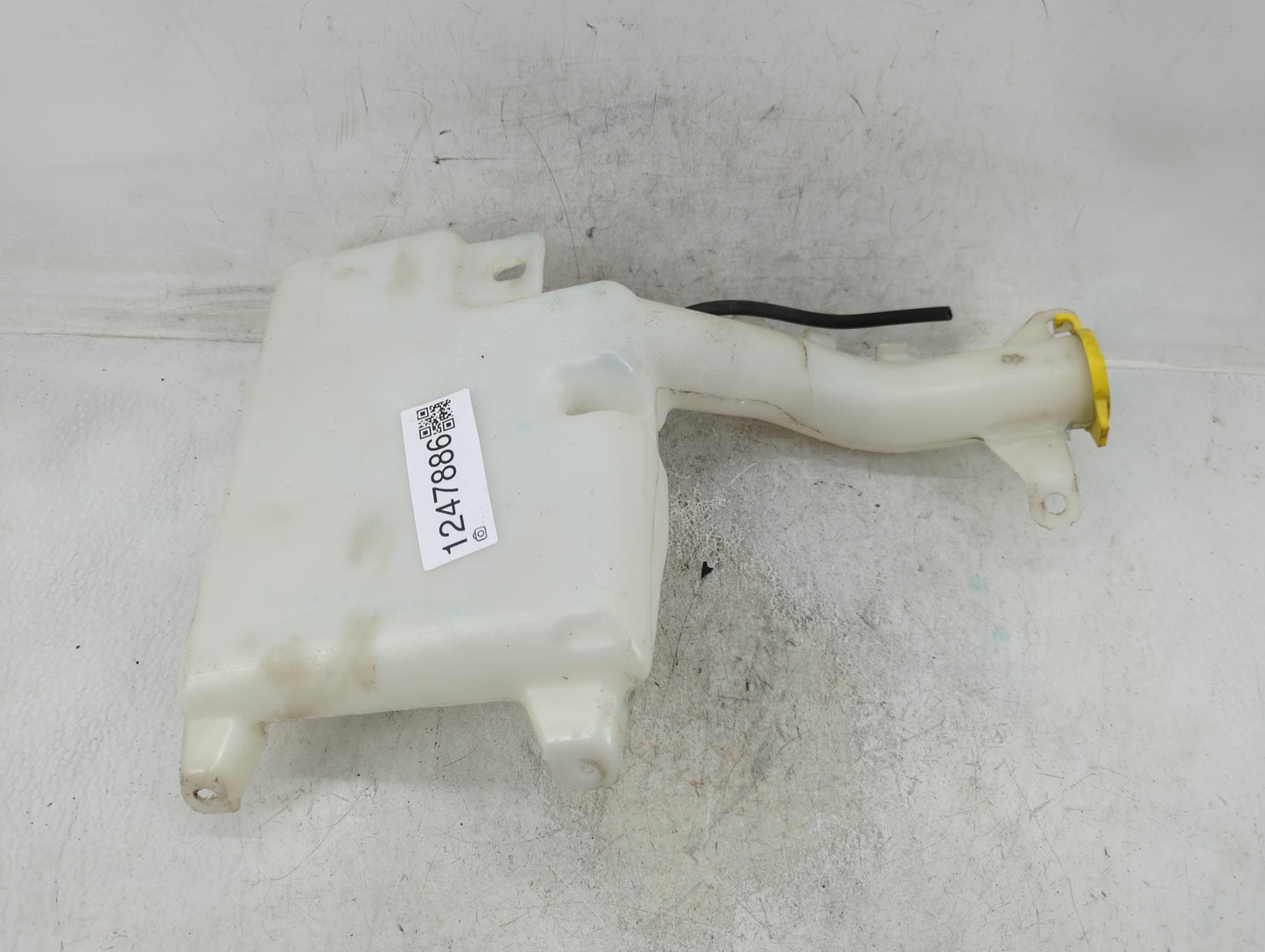 2011-2014 Dodge Avenger Windshield Washer Fluid Reservoir Bottle Oem - Oemusedautoparts1.com