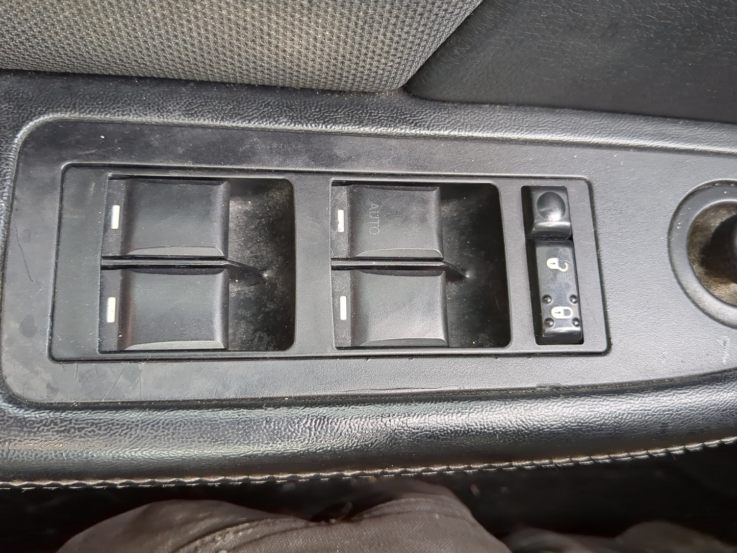 2008-2014 Dodge Avenger Master Power Window Switch Replacement Driver Side Left Fits OEM Used Auto Parts - Oemusedautoparts1