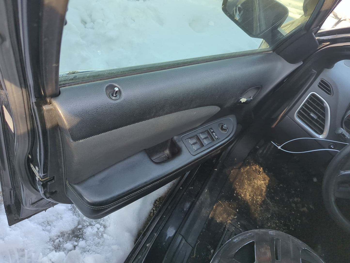 2011 Dodge Avenger Front Left Driver Interior Door Panel Trim 1254428 - Oemusedautoparts1.com