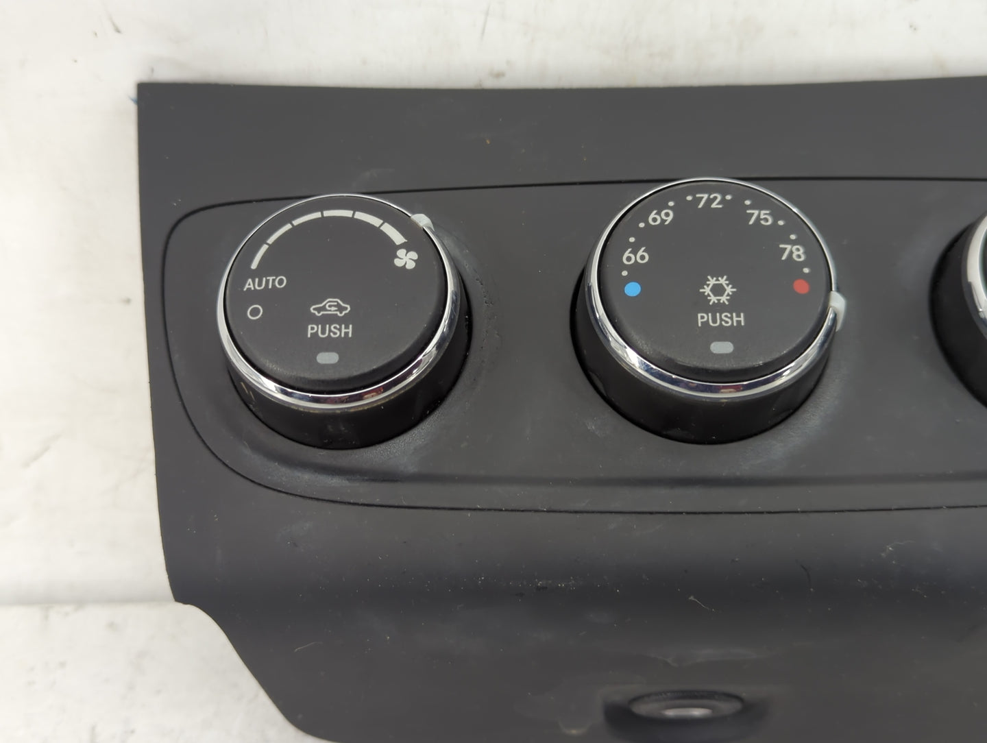 2008-2014 Dodge Avenger Climate Control Module Temperature AC/Heater Replacement P/N:55111888AF Fits OEM Used Auto Parts - O