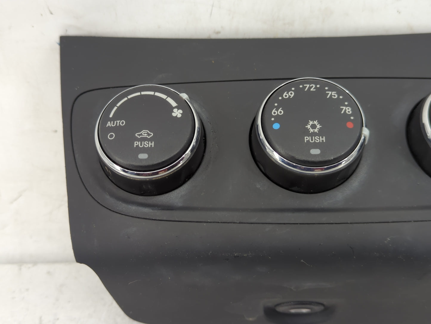 2008-2014 Dodge Avenger Climate Control Module Temperature AC/Heater Replacement P/N:55111888AF Fits OEM Used Auto Parts - O