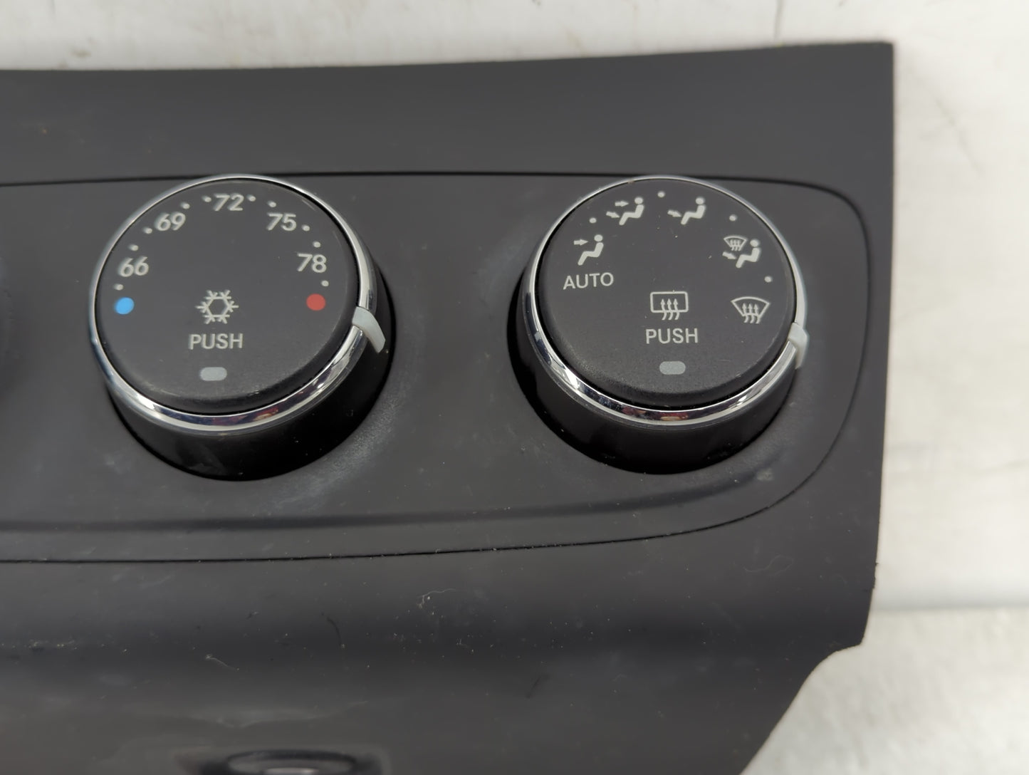 2008-2014 Dodge Avenger Climate Control Module Temperature AC/Heater Replacement P/N:55111888AF Fits OEM Used Auto Parts - O