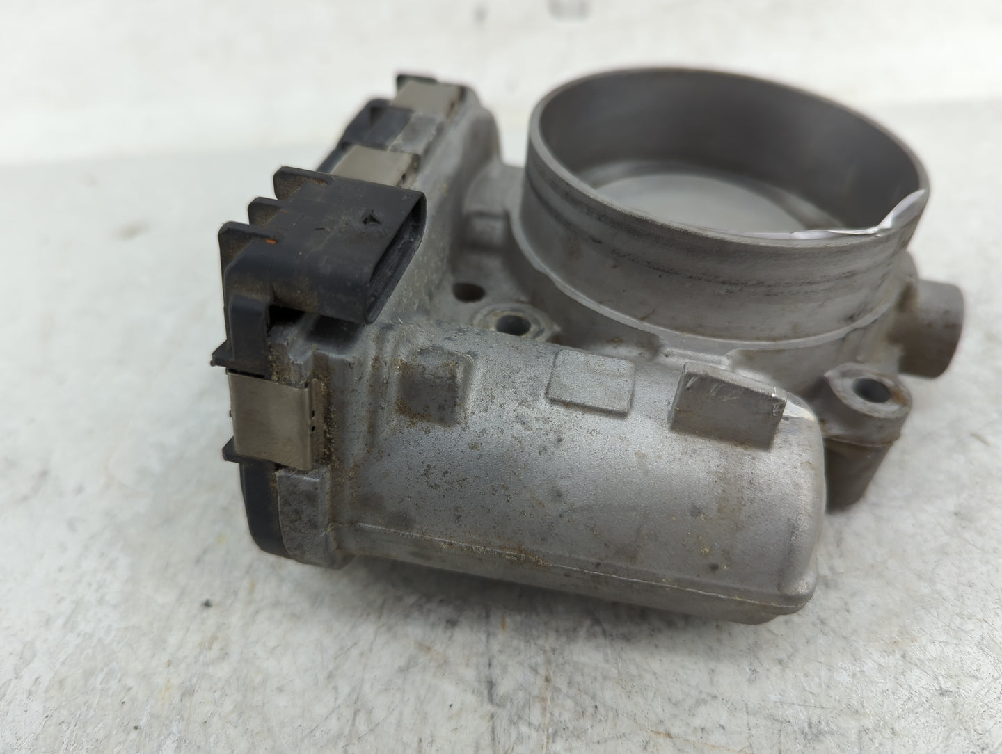2011-2014 Dodge Avenger Throttle Body Fits Fits 2011 2012 2013 2014 2015 2016 2017 2018 2019 2020 2021 2022 OEM Used Auto Pa