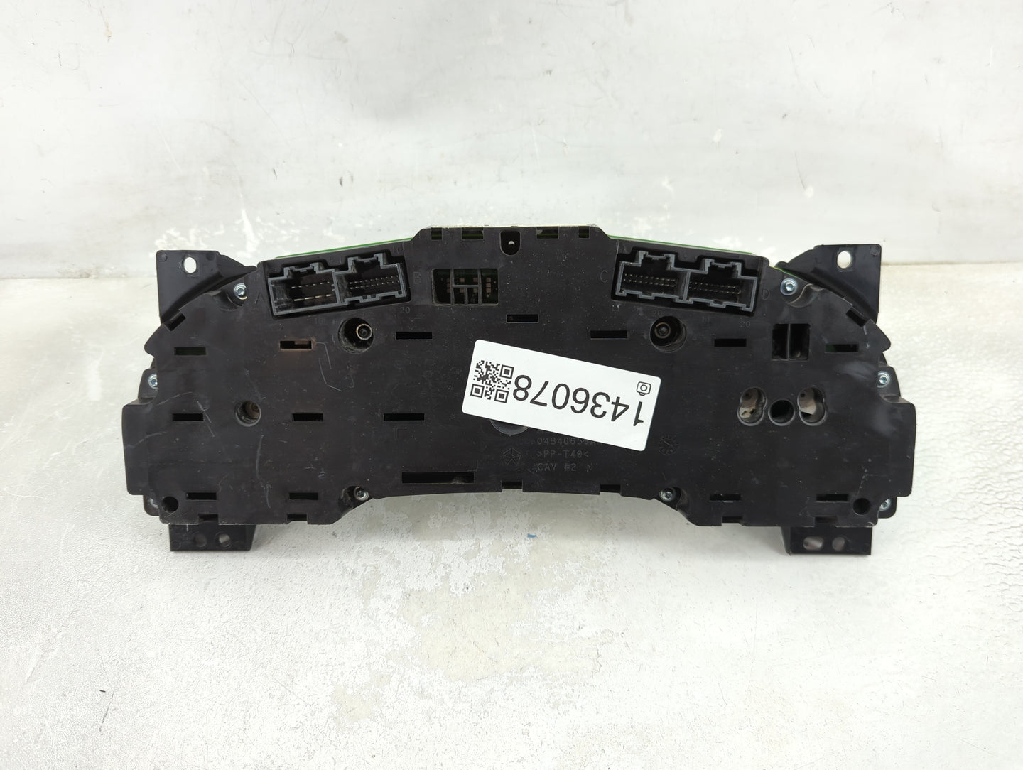2011-2014 Dodge Avenger Instrument Cluster Speedometer Gauges P/N:P56046511AE Fits Fits 2011 2012 2013 2014 OEM Used Auto Pa