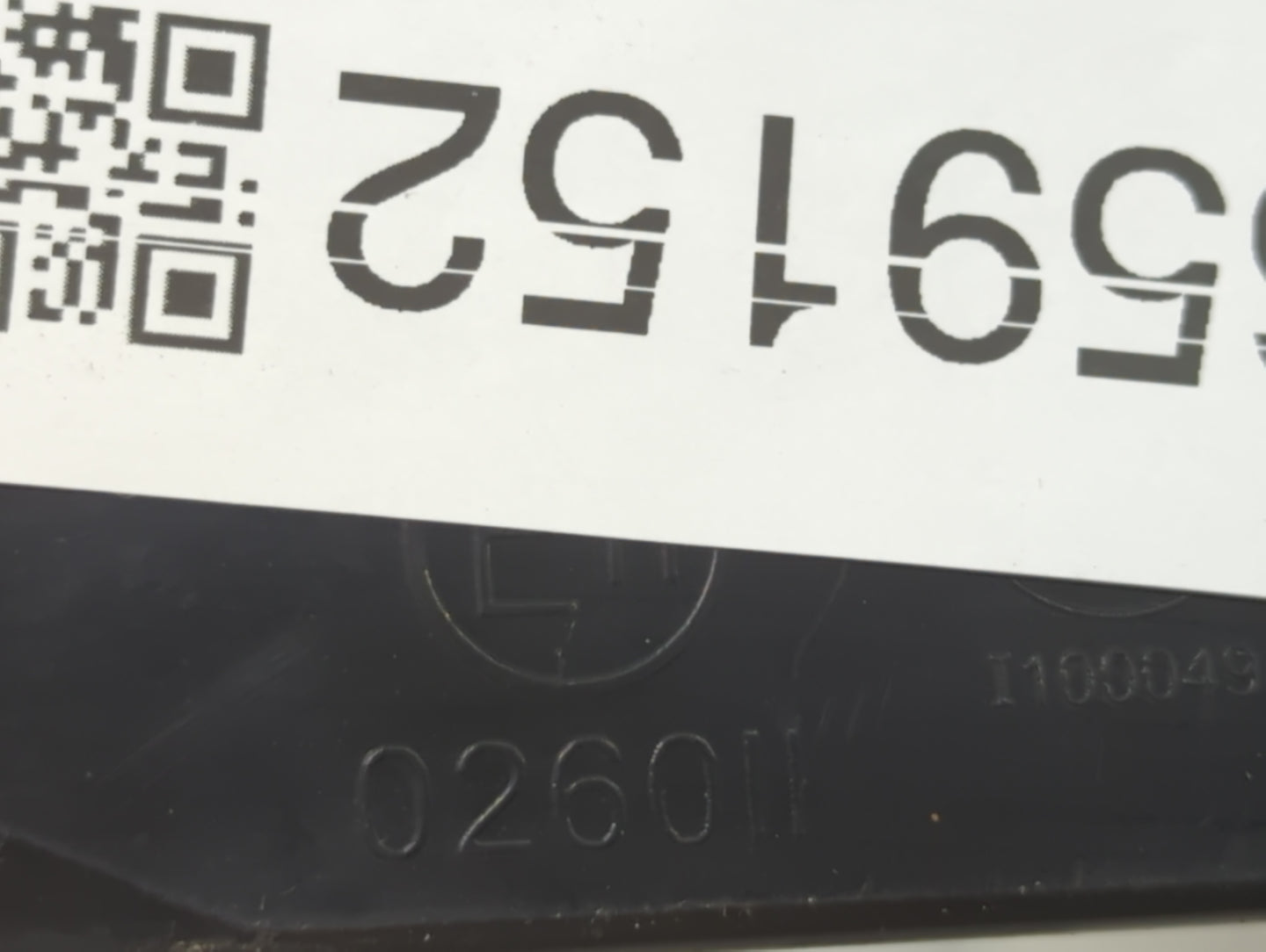 2013-2014 Dodge Avenger Driver Side View Mirror - Left Door Mirror OEM Used - Oemusedautoparts1.com