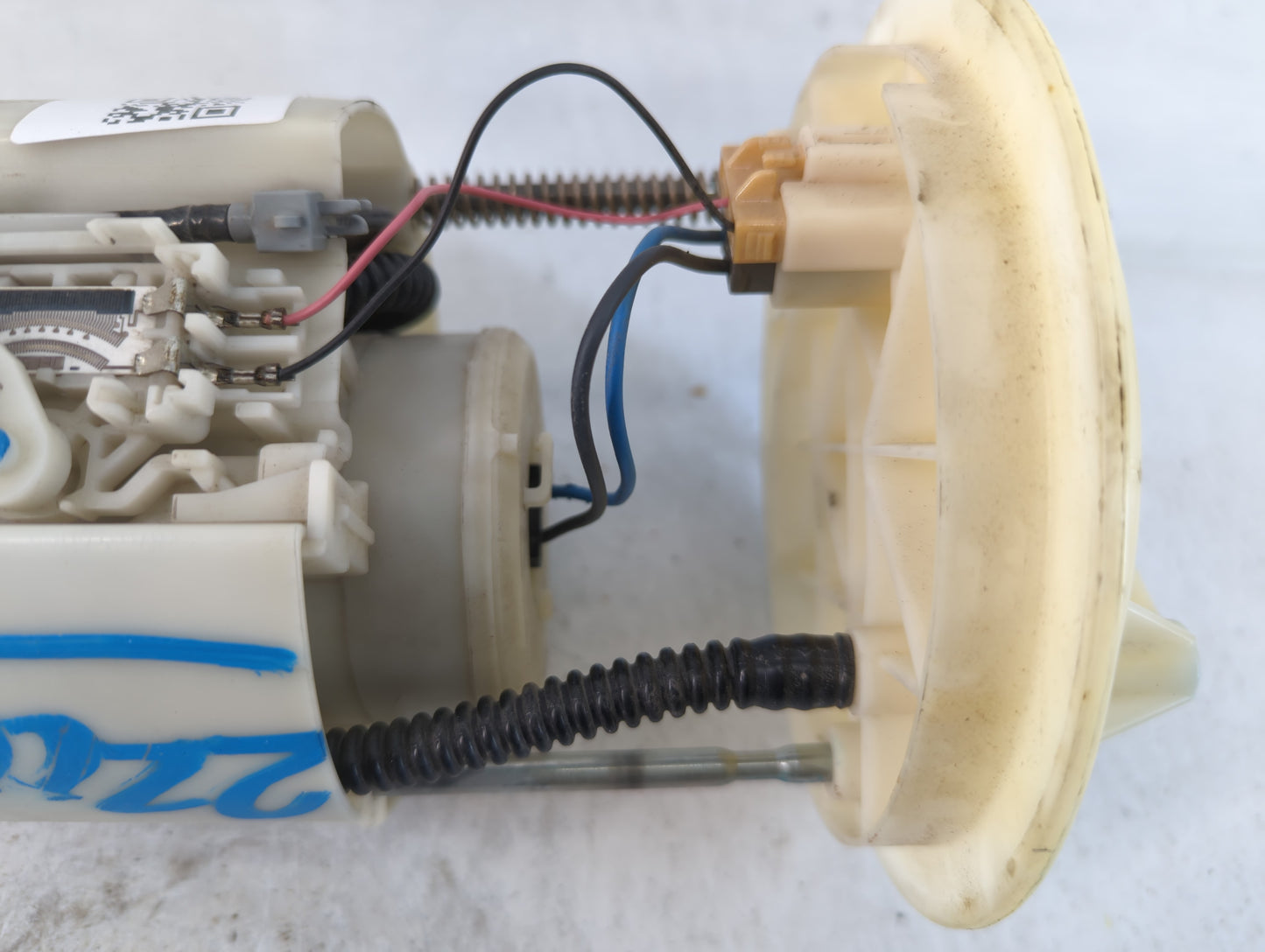 2008-2014 Dodge Avenger Electrical Gas Fuel Pump Assembly - Oemusedautoparts1.com