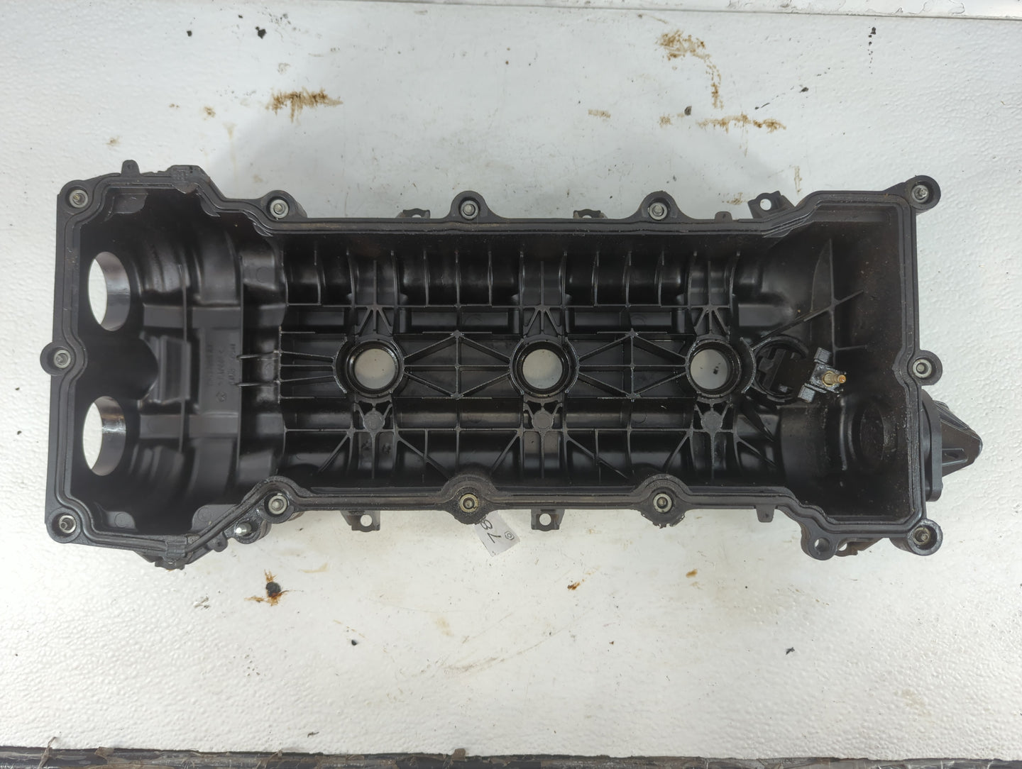 2011 Dodge Avenger Driver Left Cylinder Head Valve Cover P/N:05184068 AJ Fits OEM Used Auto Parts - Oemusedautoparts1.com