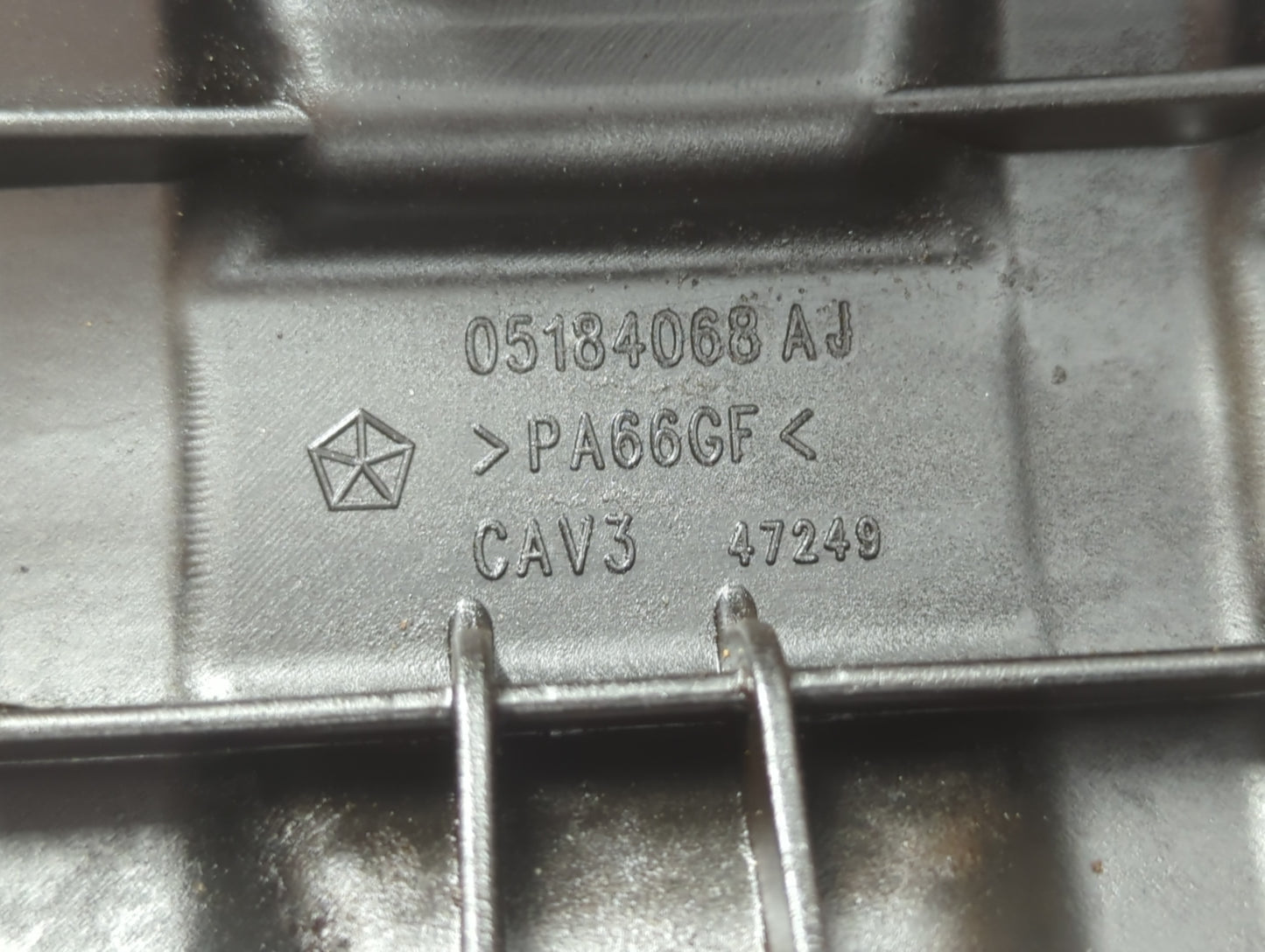 2011 Dodge Avenger Driver Left Cylinder Head Valve Cover P/N:05184068 AJ Fits OEM Used Auto Parts - Oemusedautoparts1.com