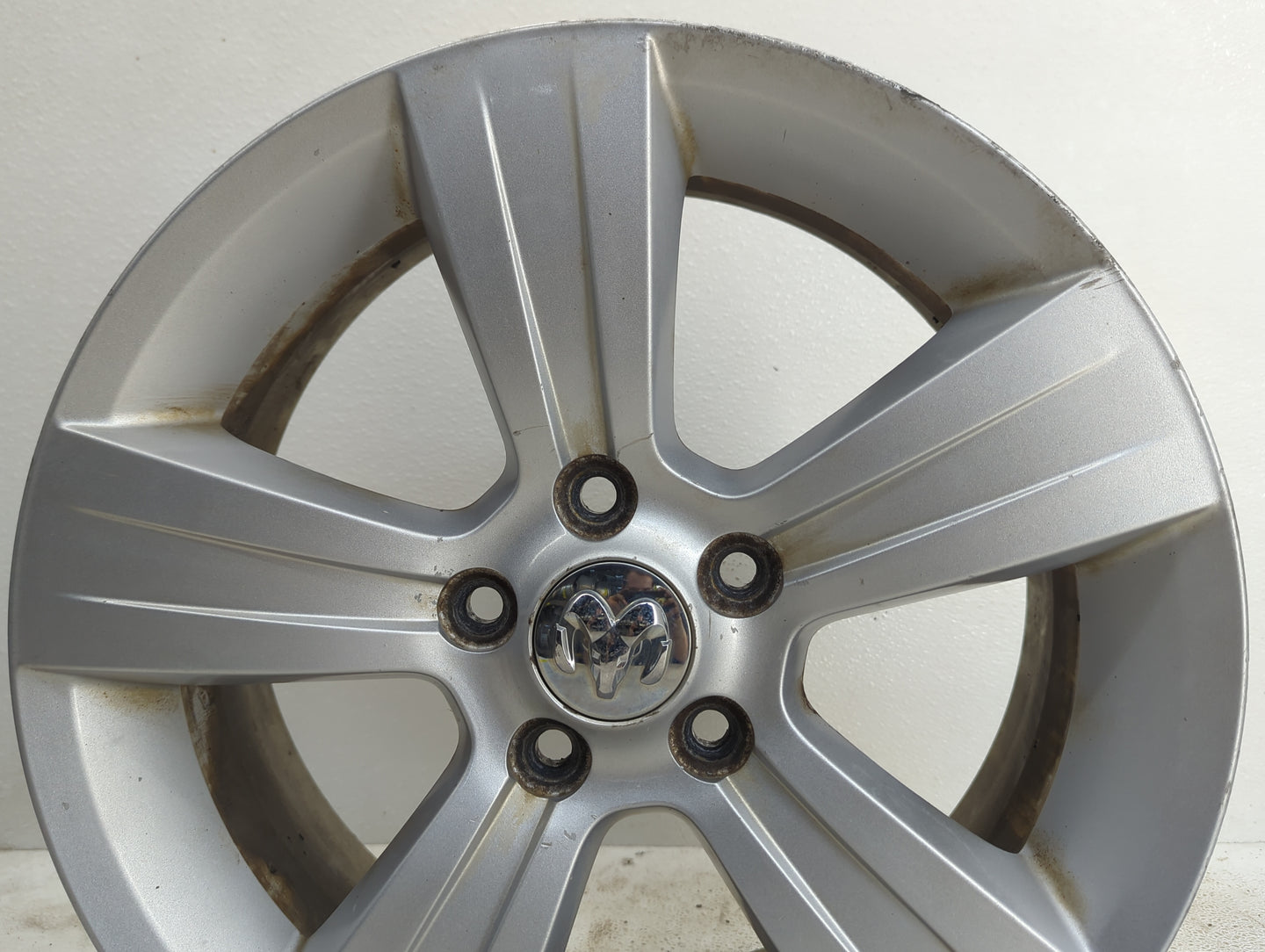 2010-2012 Dodge Caliber Oem Wheel Rim 1034837 - Oemusedautoparts1.com