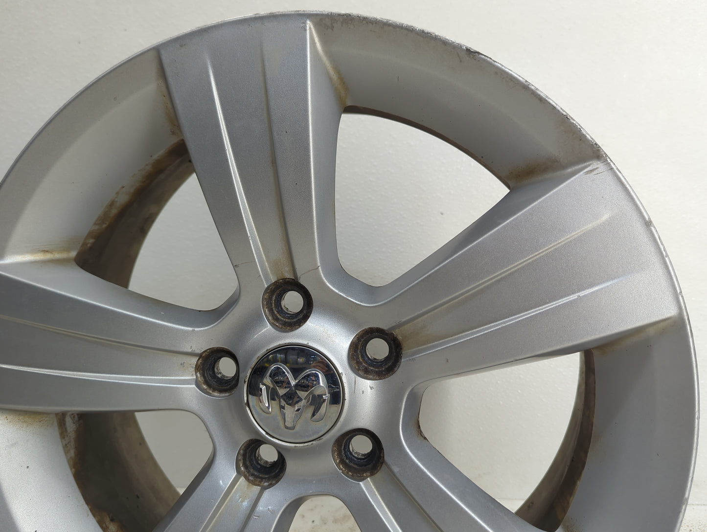 2010-2012 Dodge Caliber Oem Wheel Rim 1034837 - Oemusedautoparts1.com