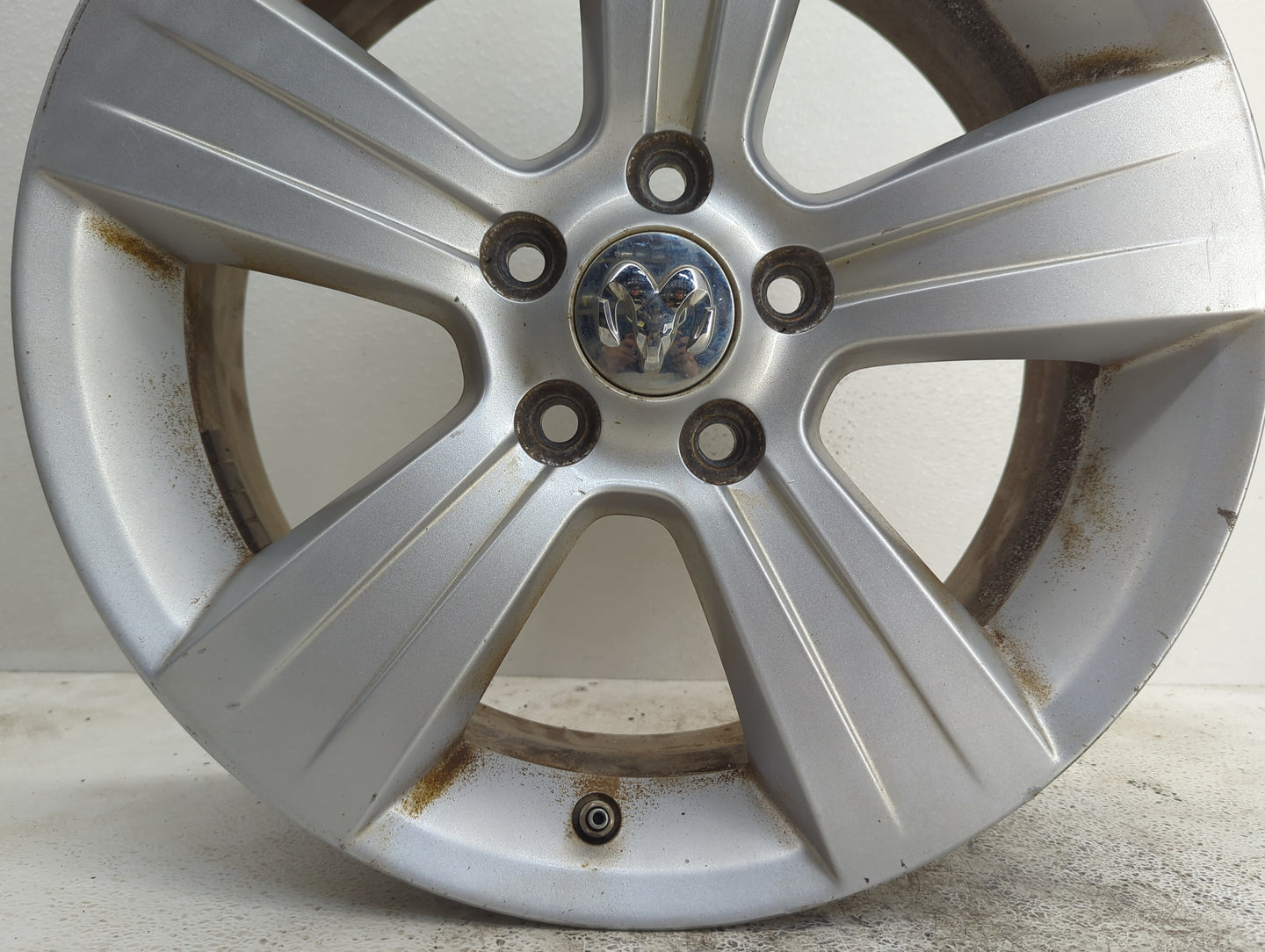 2010-2012 Dodge Caliber Oem Wheel Rim - Oemusedautoparts1.com