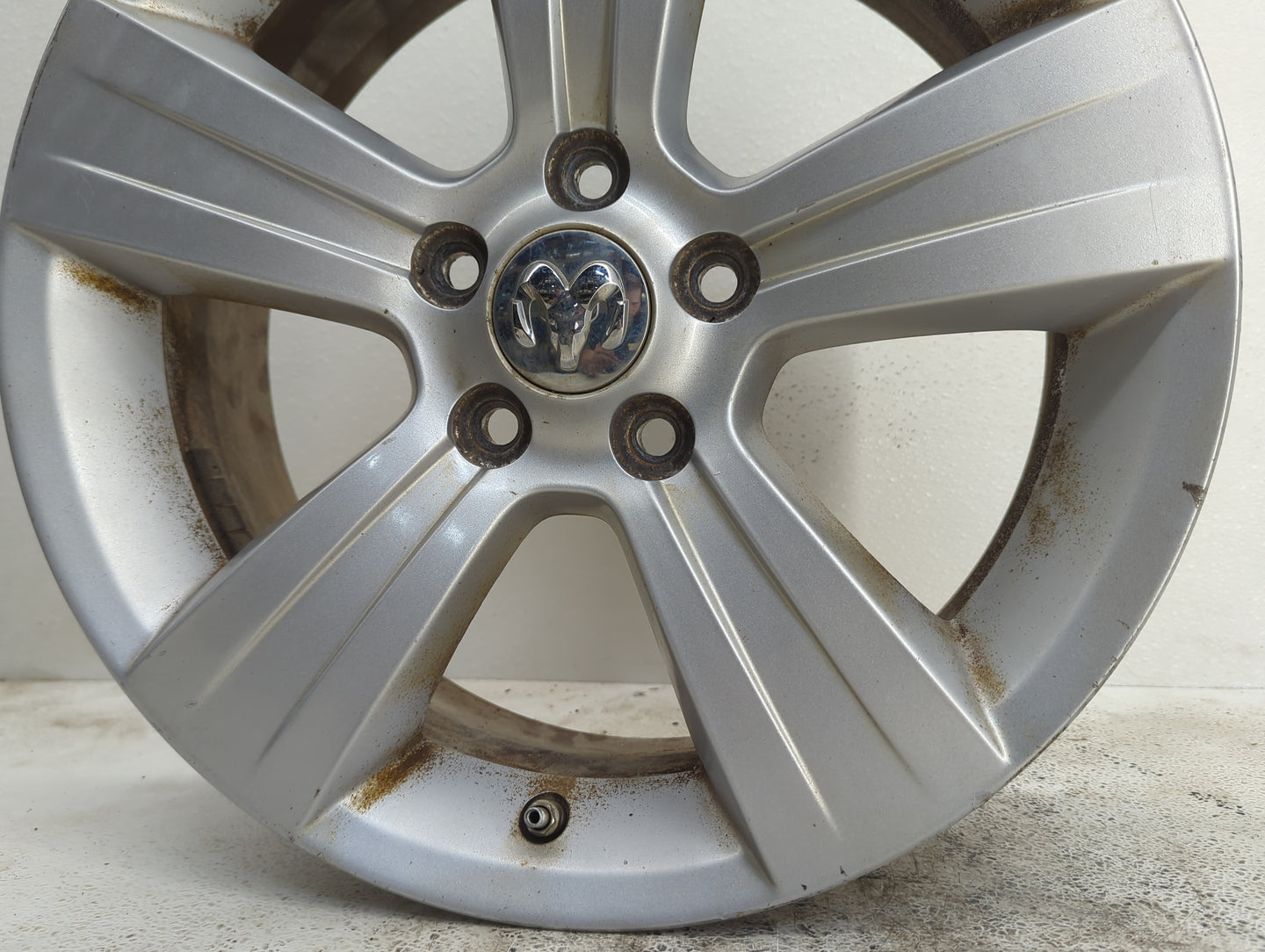 2010-2012 Dodge Caliber Oem Wheel Rim - Oemusedautoparts1.com