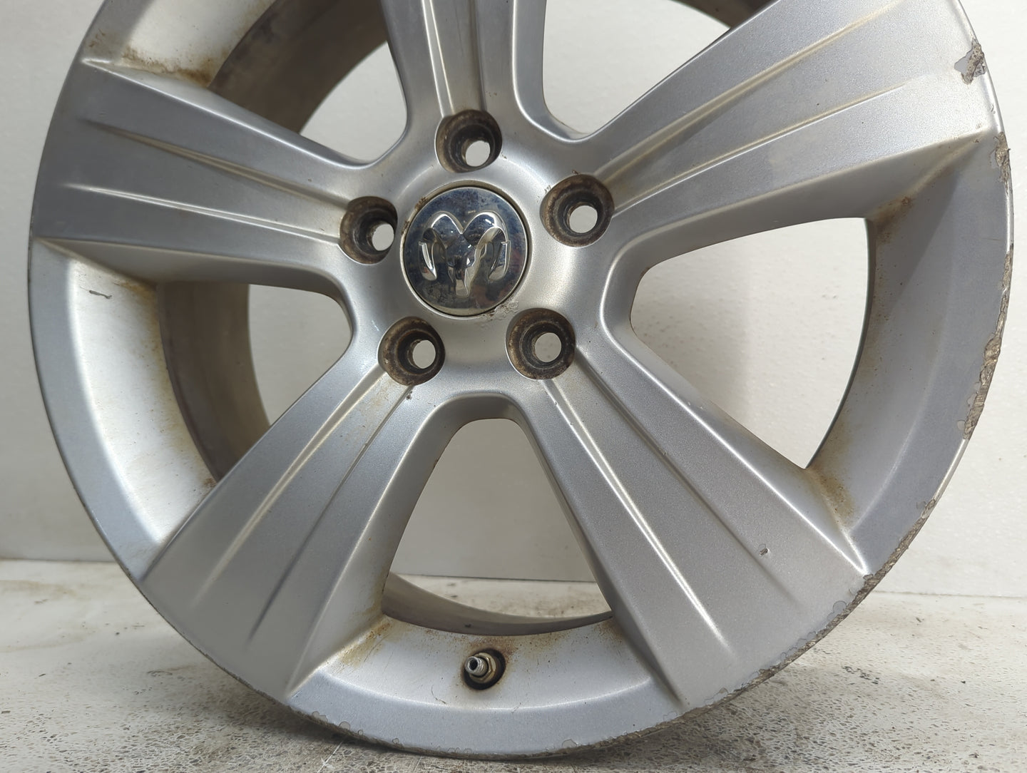 2010-2012 Dodge Caliber Oem Wheel Rim - Oemusedautoparts1.com