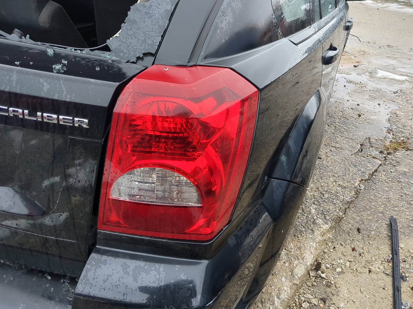 2008-2012 Dodge Caliber Tail Light Assembly Passenger Right OEM Fits Fits 2008 2009 2010 2011 2012 OEM Used Auto Parts - Oem