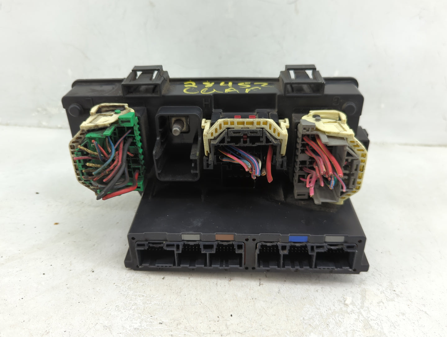 2011 Dodge Caliber Fusebox Fuse Box Relay Module Tipm - Oemusedautoparts1.com