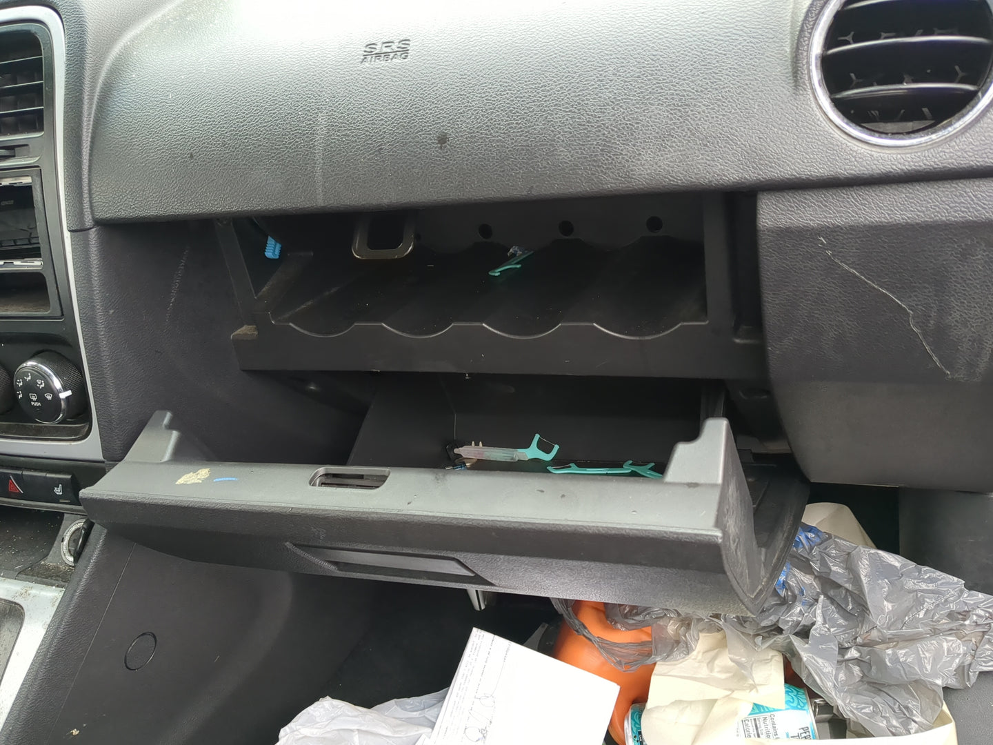2011 Dodge Caliber Passenger Glove Box Door Storage Compartment - Oemusedautoparts1.com