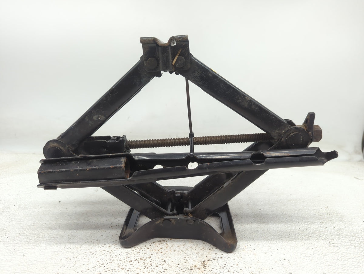 Dodge Caliber Spare Scissor Car Jack 1049742 - Oemusedautoparts1.com