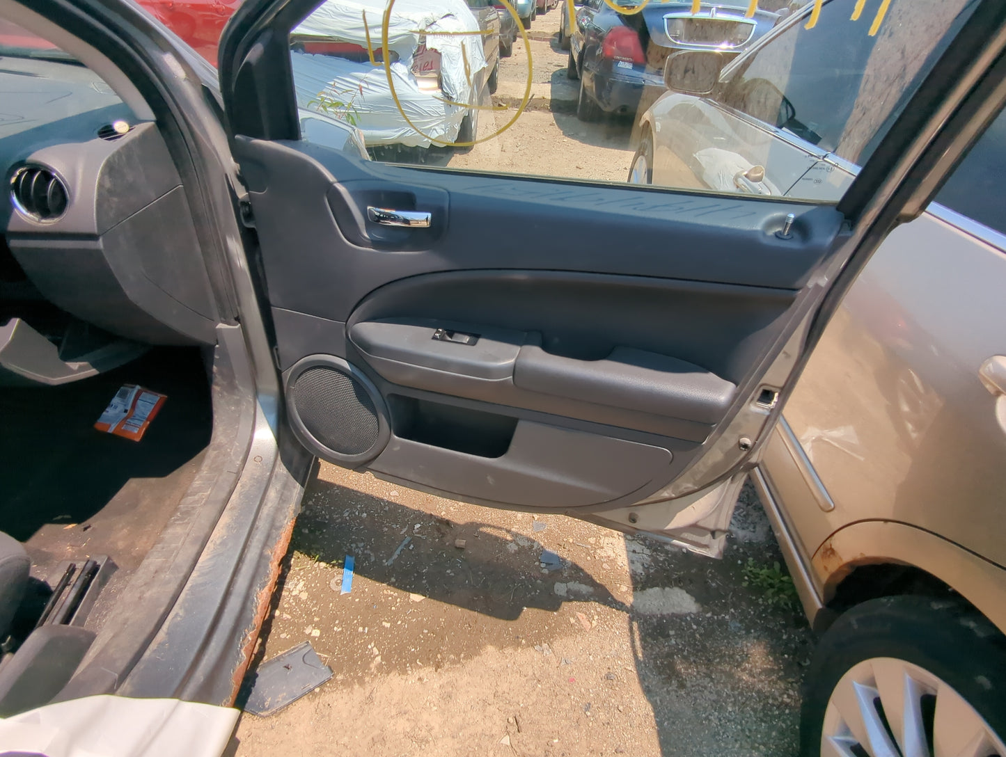 2011 Dodge Caliber Front Right Passenger Interior Door Panel Trim 1051685 - Oemusedautoparts1.com