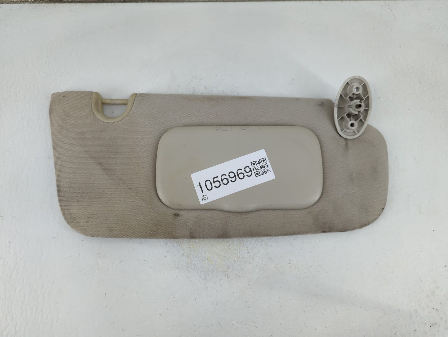 2009-2012 Dodge Caliber Sun Visor Shade Replacement Passenger Right Mirror Fits Fits 2009 2010 2011 2012 OEM Used Auto Parts