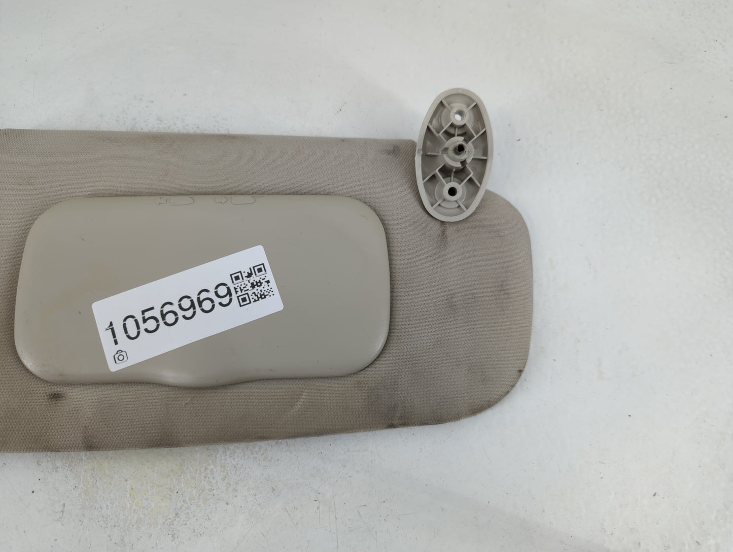 2009-2012 Dodge Caliber Sun Visor Shade Replacement Passenger Right Mirror Fits Fits 2009 2010 2011 2012 OEM Used Auto Parts