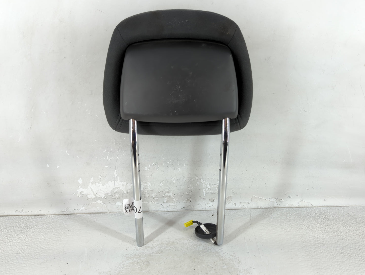 2009-2012 Dodge Caliber Headrest Head Rest Front Driver Passenger Seat Fits Fits 2009 2010 2011 2012 OEM Used Auto Parts - O