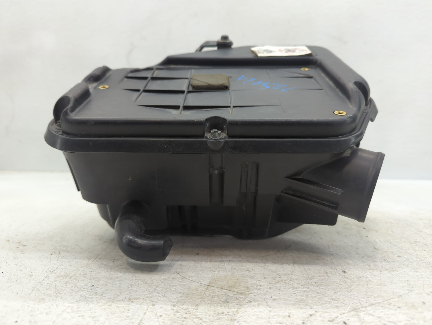 2011-2012 Dodge Caliber Air Cleaner Intake-duct Hose Tube - Oemusedautoparts1.com