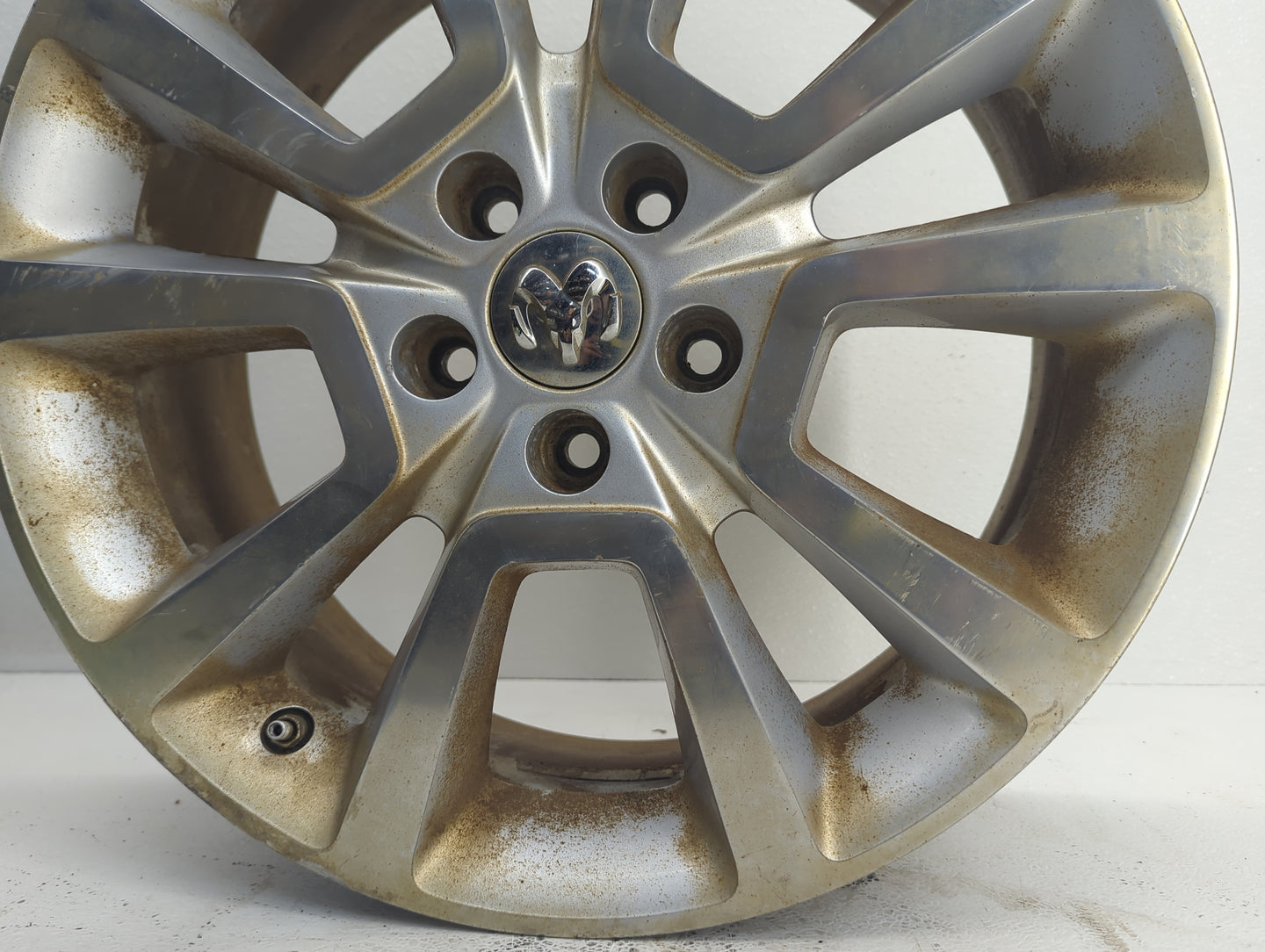 2010-2012 Dodge Caliber Oem Wheel Rim 1086383 - Oemusedautoparts1.com