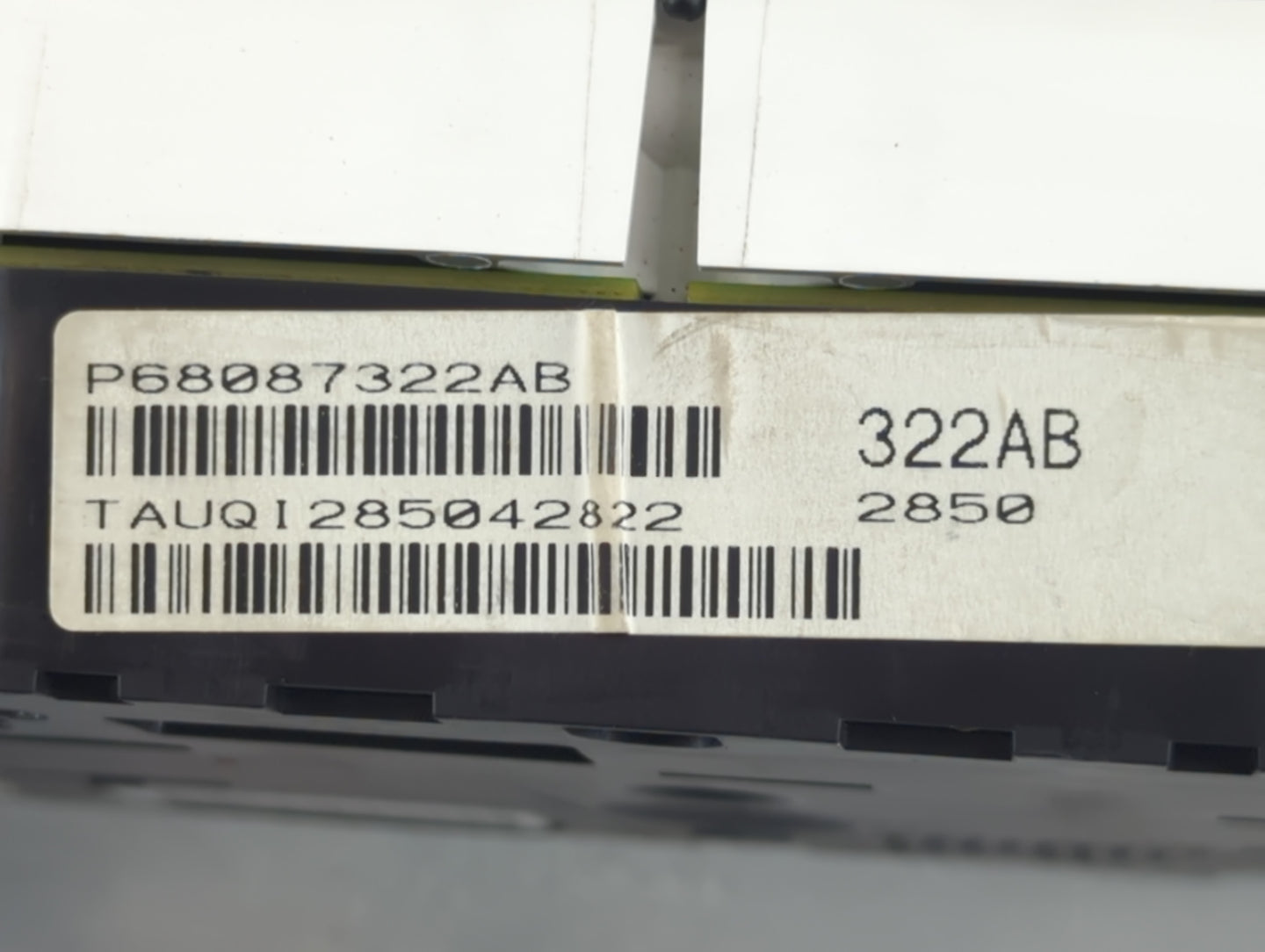 2011-2012 Dodge Caliber Instrument Cluster Speedometer Gauges P/N:P68087322AB Fits Fits 2011 2012 OEM Used Auto Parts - Oemu