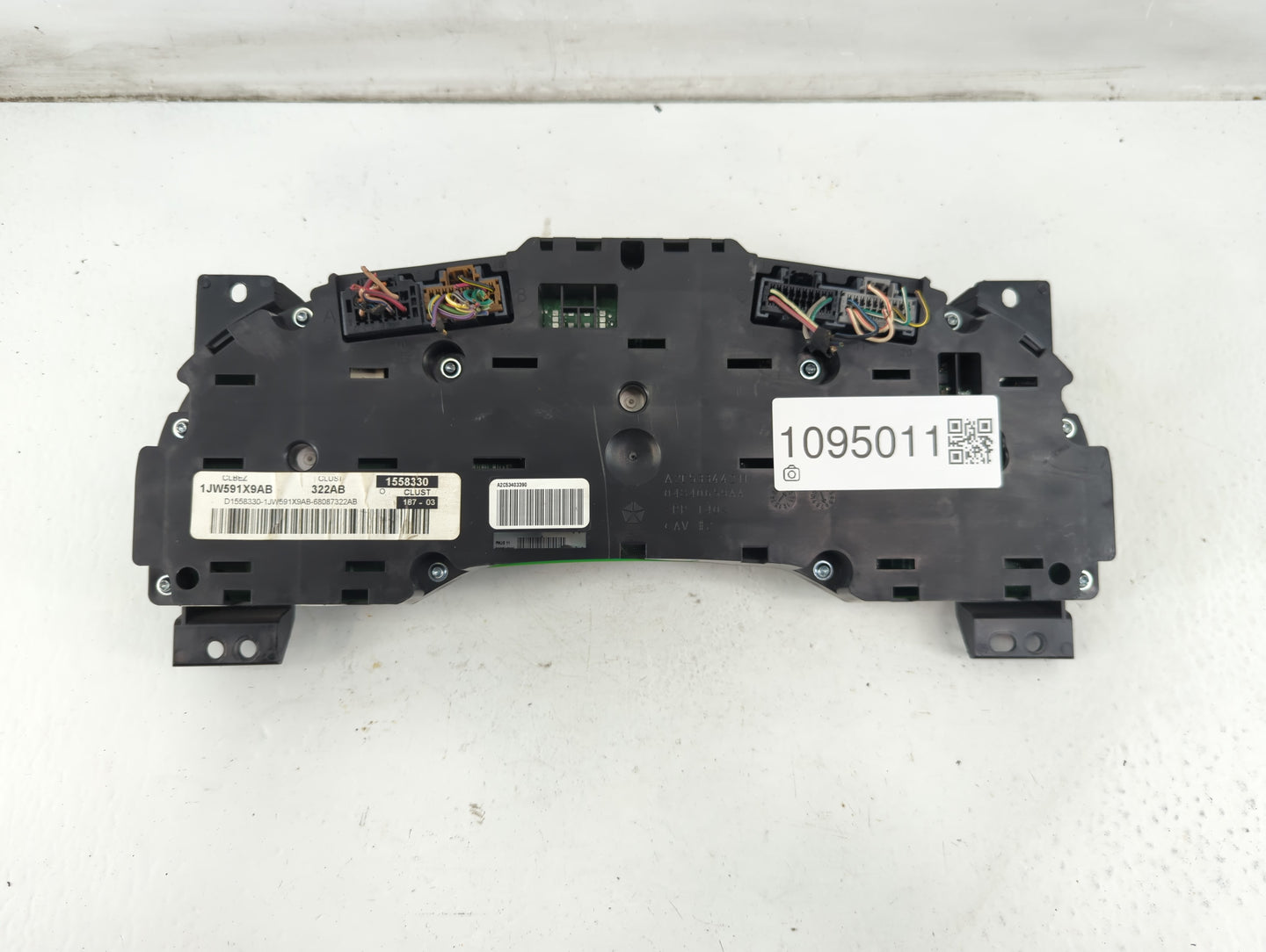 2011-2012 Dodge Caliber Instrument Cluster Speedometer Gauges P/N:P68087322AB Fits Fits 2011 2012 OEM Used Auto Parts - Oemu