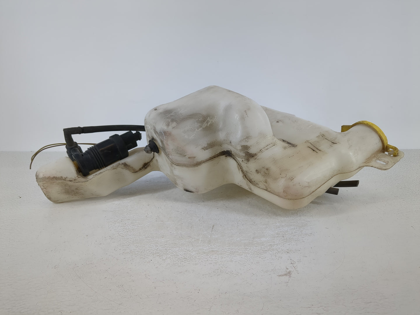 2007-2012 Dodge Caliber Windshield Washer Fluid Reservoir Bottle Oem - Oemusedautoparts1.com