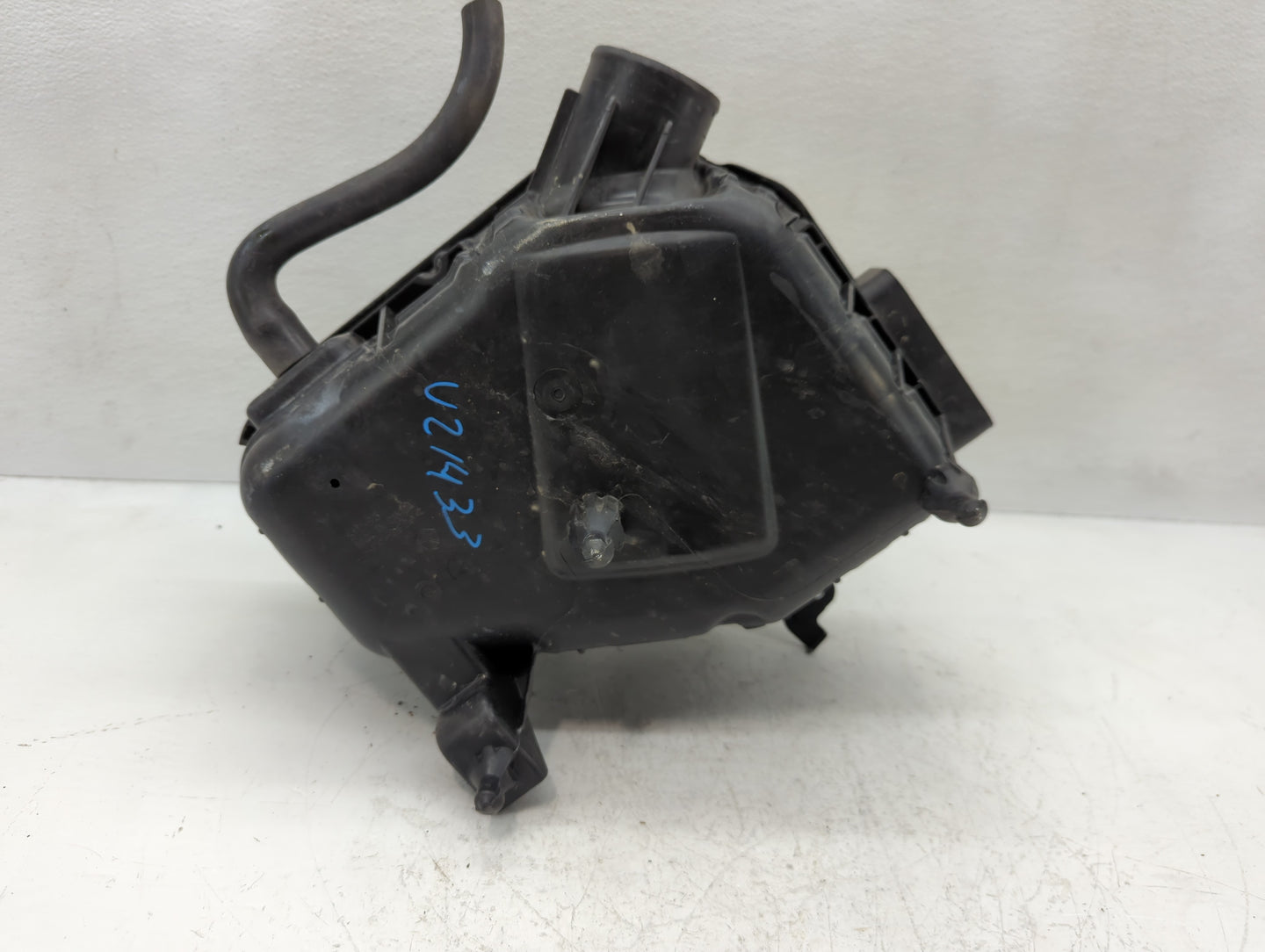 2011-2012 Dodge Caliber Air Cleaner Intake-duct Hose Tube - Oemusedautoparts1.com