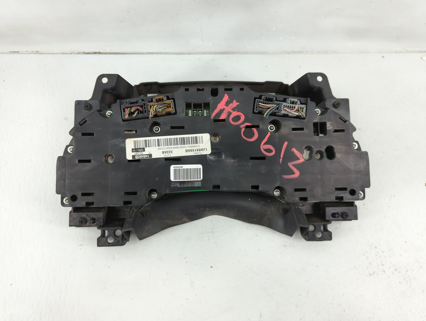 2011-2012 Dodge Caliber Instrument Cluster Speedometer Gauges P/N:P68087322AC Miles: Fits Fits 2011 2012 OEM Used Auto Parts
