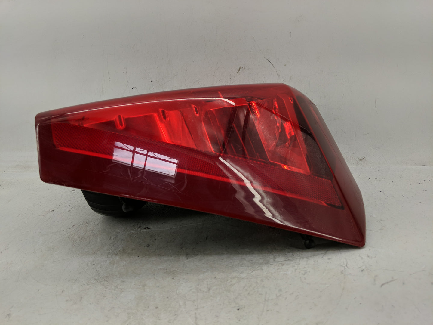 2008-2012 Dodge Caliber Tail Light Assembly Passenger Right OEM Fits Fits 2008 2009 2010 2011 2012 OEM Used Auto Parts - Oem
